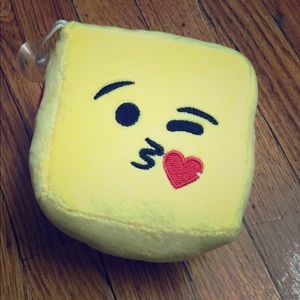 6sided emoji mirror hanger